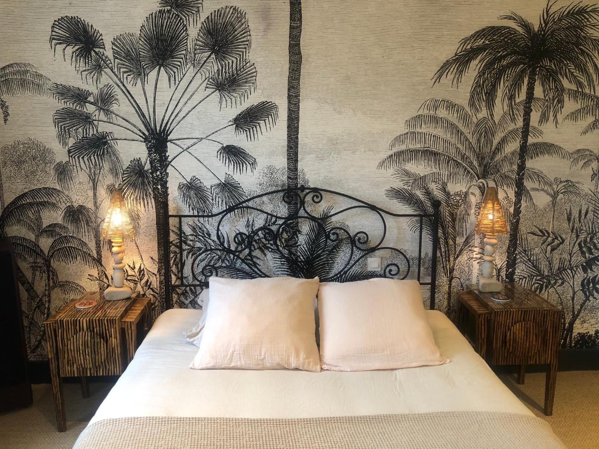 Bed and Breakfast L'Heure Bleue Saintes Zewnętrze zdjęcie